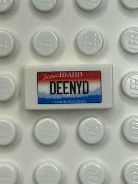 ID: US Based License Plate 1x2 Tile