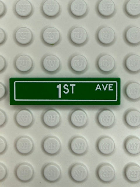 Street Sign 1x4 Tile: 1st Avenue